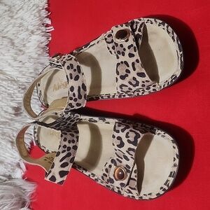 Alegria Vienna Savage Womens Adjustable Strap Sandals